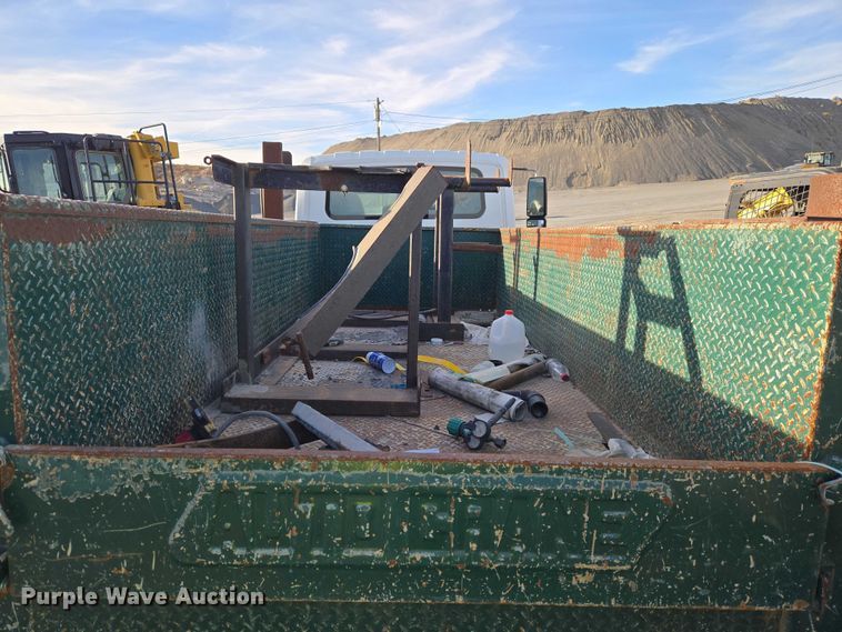 image for item ET5435 2002 International MA025 utility / service truck