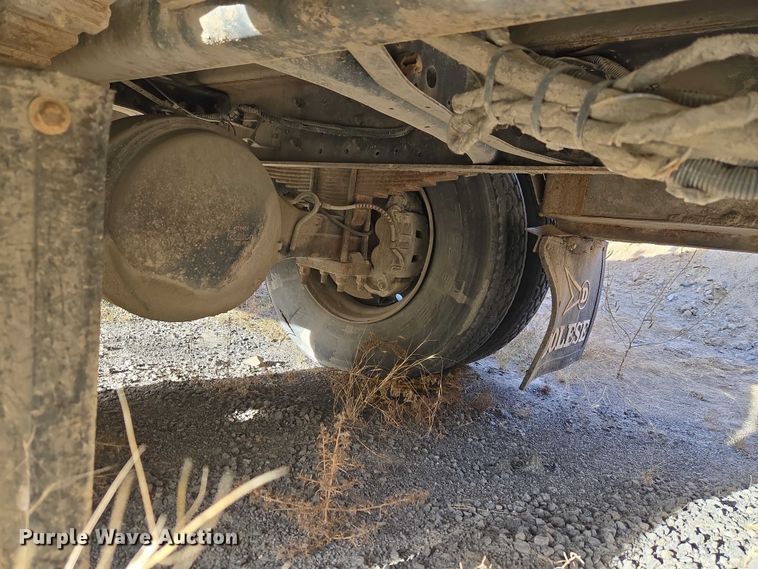 image for item ET5435 2002 International MA025 utility / service truck