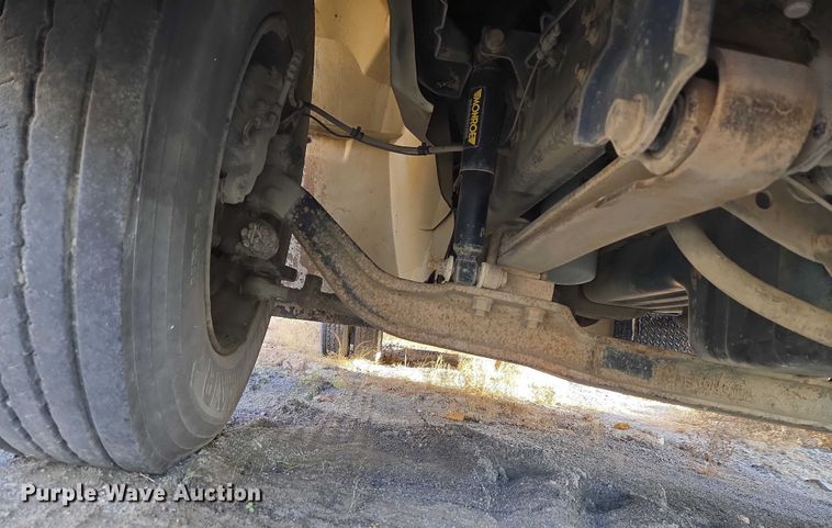 image for item ET5435 2002 International MA025 utility / service truck