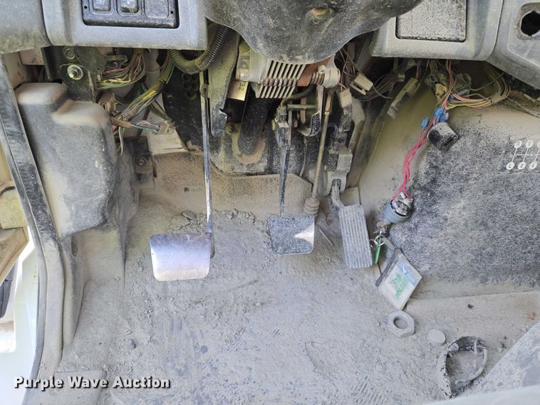 image for item ET5435 2002 International MA025 utility / service truck