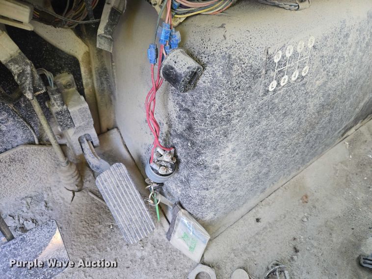 image for item ET5435 2002 International MA025 utility / service truck