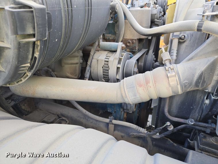 image for item ET5435 2002 International MA025 utility / service truck