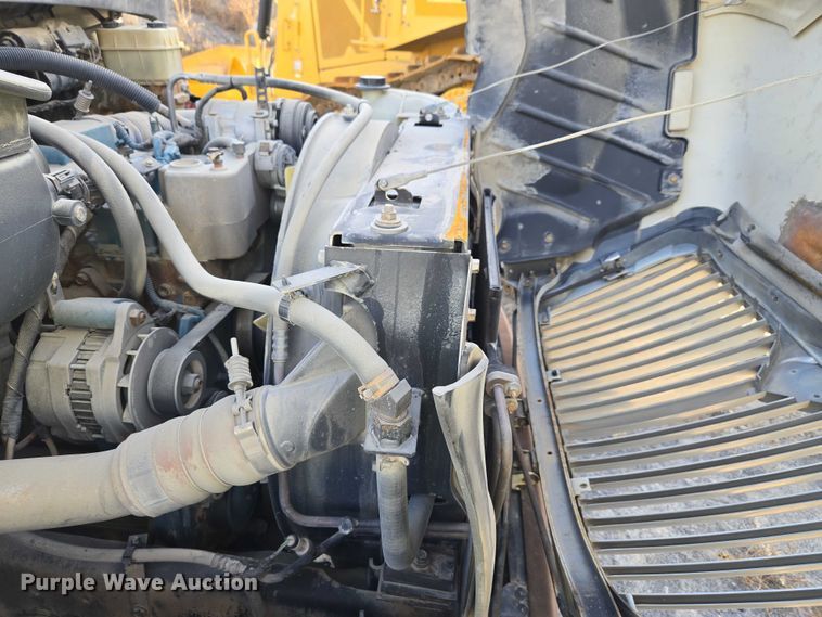 image for item ET5435 2002 International MA025 utility / service truck