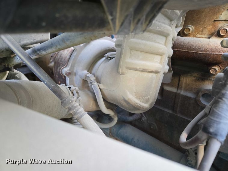 image for item ET5435 2002 International MA025 utility / service truck