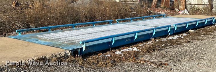 image for item ET6762 Avery Weigh-Tronix BMS 1011-70T J 75 truck scale