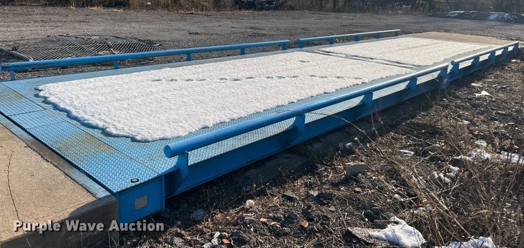 image for item ET6762 Avery Weigh-Tronix BMS 1011-70T J 75 truck scale