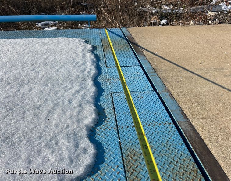 image for item ET6762 Avery Weigh-Tronix BMS 1011-70T J 75 truck scale