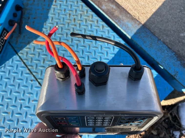 image for item ET6762 Avery Weigh-Tronix BMS 1011-70T J 75 truck scale