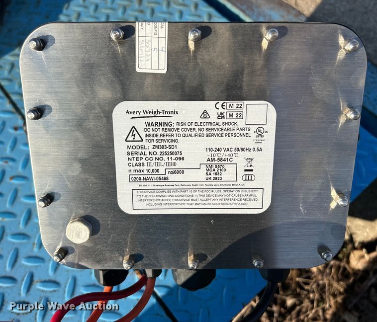 image for item ET6762 Avery Weigh-Tronix BMS 1011-70T J 75 truck scale