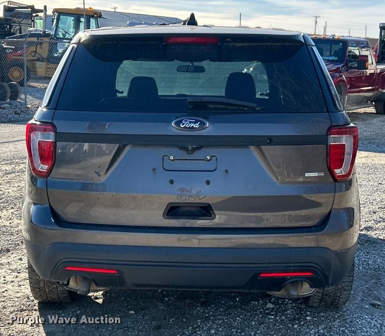 image for item ET6820 2017 Ford Explorer Police Interceptor SUV