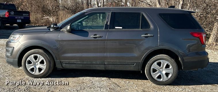 image for item ET6820 2017 Ford Explorer Police Interceptor SUV