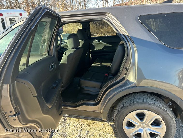 image for item ET6820 2017 Ford Explorer Police Interceptor SUV