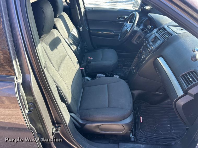 image for item ET6820 2017 Ford Explorer Police Interceptor SUV