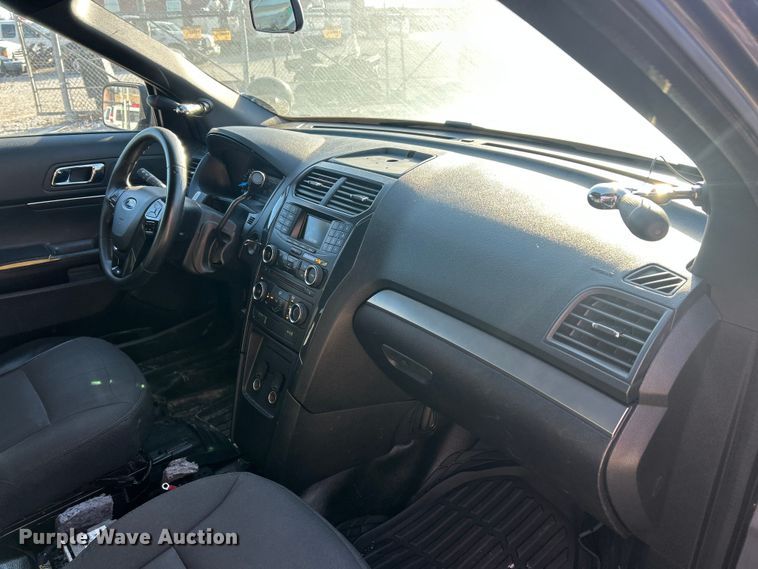 image for item ET6820 2017 Ford Explorer Police Interceptor SUV