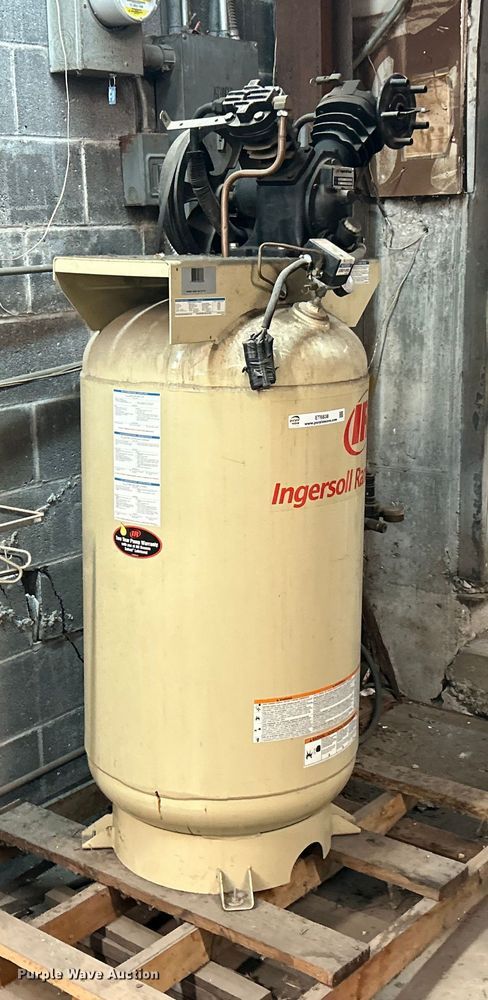 image for item ET6838 Ingersoll Rand 2340N5 air compressor