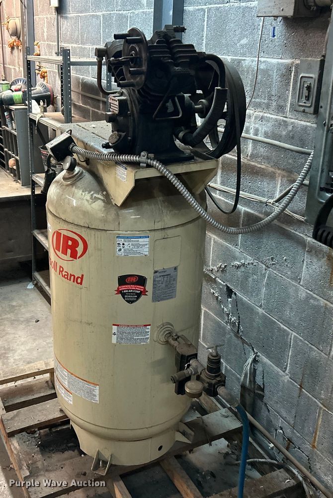 image for item ET6838 Ingersoll Rand 2340N5 air compressor