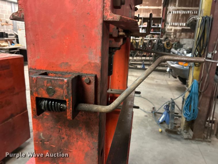 image for item ET6841 F.A. Nugier H60-7 hydraulic press