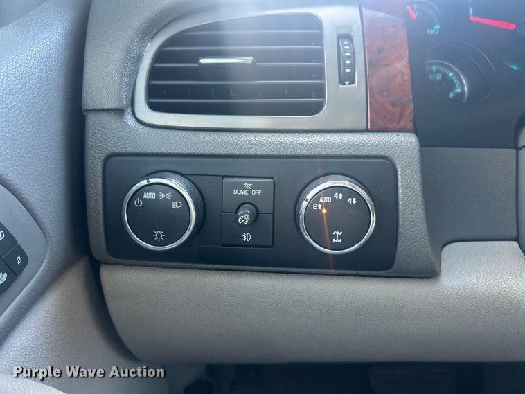 image for item ET6844 2009 Chevrolet Tahoe LTZ SUV