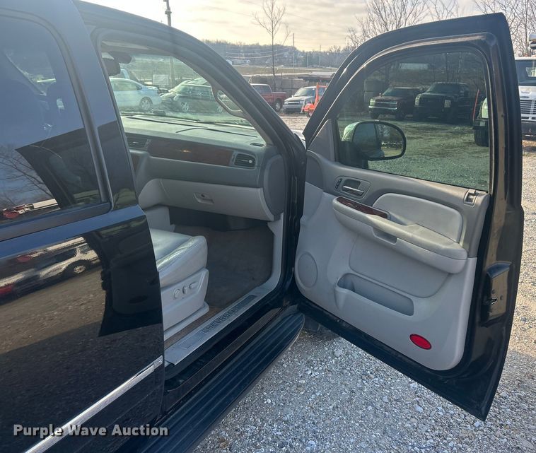 image for item ET6844 2009 Chevrolet Tahoe LTZ SUV