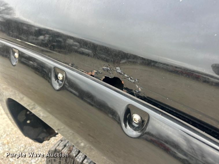 image for item ET6845 2009 Chevrolet Silverado 2500HD LT Crew Cab pickup truck