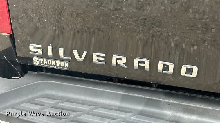 image for item ET6845 2009 Chevrolet Silverado 2500HD LT Crew Cab pickup truck