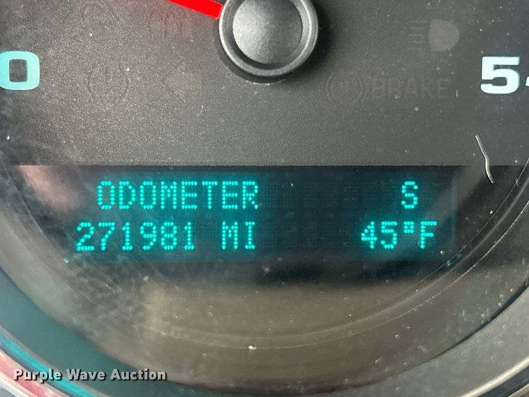 image for item ET6845 2009 Chevrolet Silverado 2500HD LT Crew Cab pickup truck