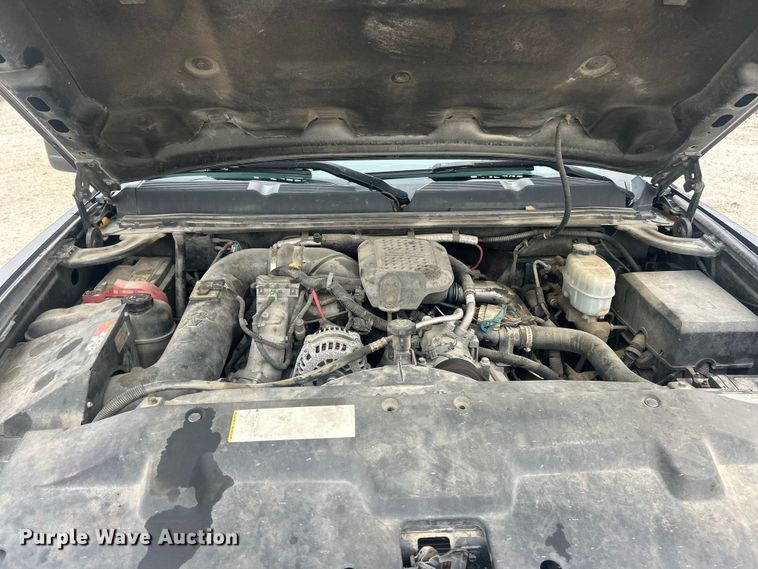 image for item ET6845 2009 Chevrolet Silverado 2500HD LT Crew Cab pickup truck