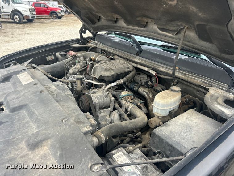 image for item ET6845 2009 Chevrolet Silverado 2500HD LT Crew Cab pickup truck