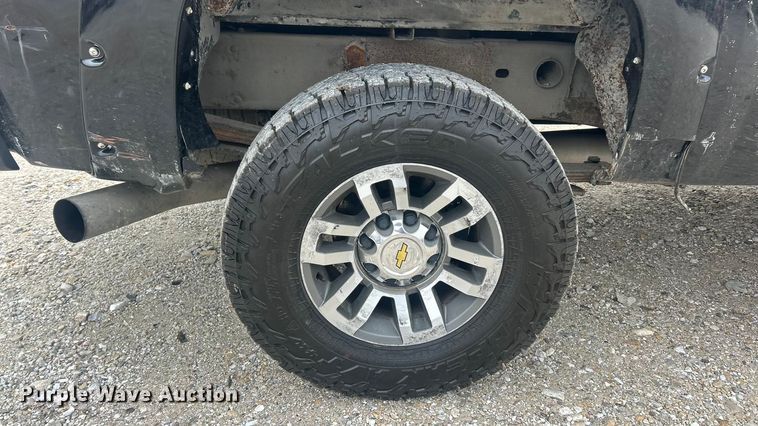 image for item ET6845 2009 Chevrolet Silverado 2500HD LT Crew Cab pickup truck