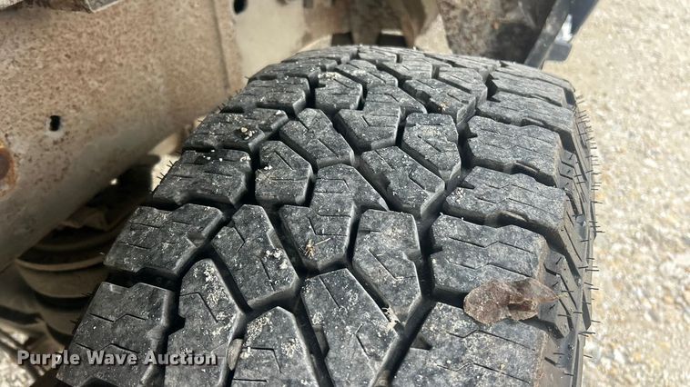 image for item ET6845 2009 Chevrolet Silverado 2500HD LT Crew Cab pickup truck