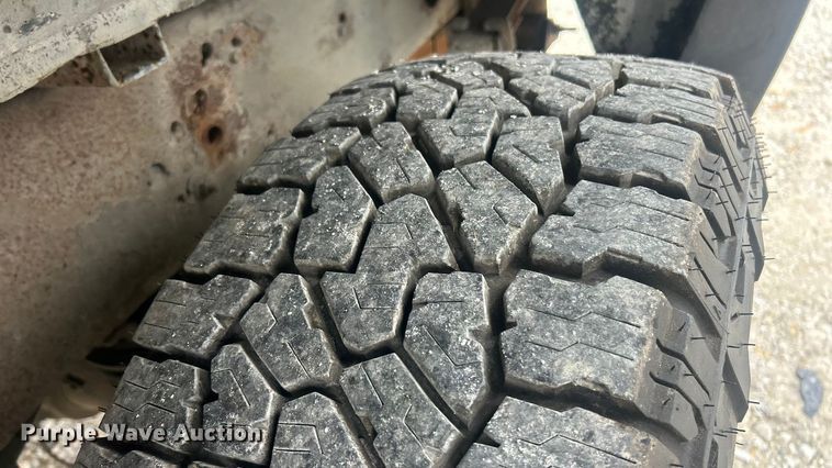 image for item ET6845 2009 Chevrolet Silverado 2500HD LT Crew Cab pickup truck