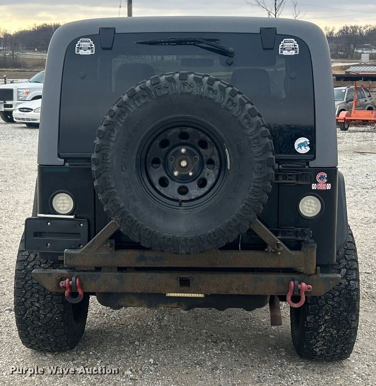 image for item ET6846 2005 Jeep Wrangler Sport SUV