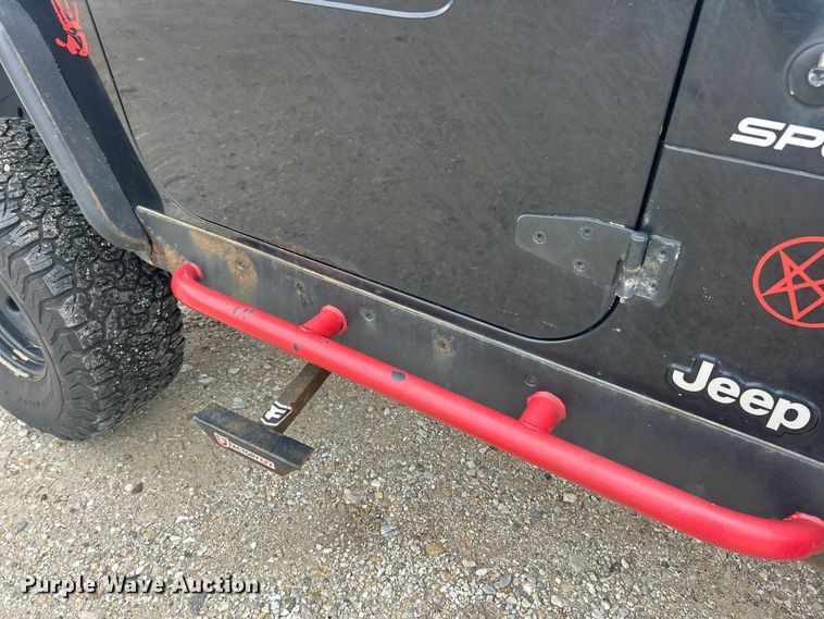 image for item ET6846 2005 Jeep Wrangler Sport SUV