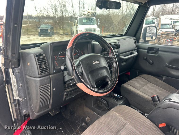 image for item ET6846 2005 Jeep Wrangler Sport SUV