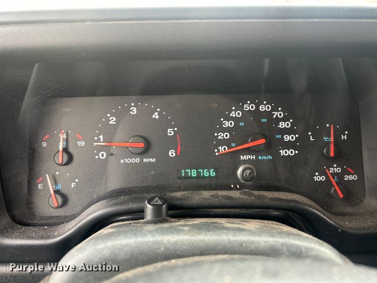 image for item ET6846 2005 Jeep Wrangler Sport SUV