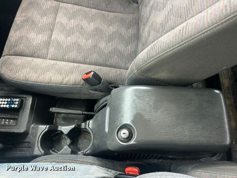 image for item ET6846 2005 Jeep Wrangler Sport SUV