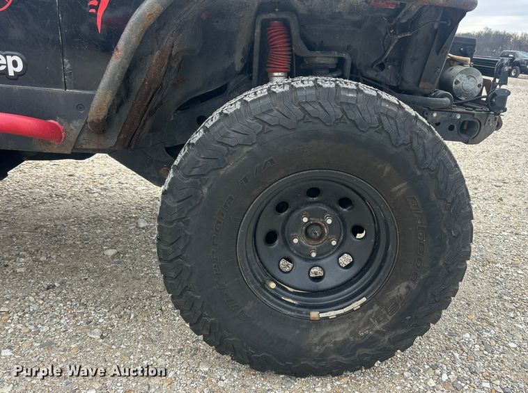 image for item ET6846 2005 Jeep Wrangler Sport SUV