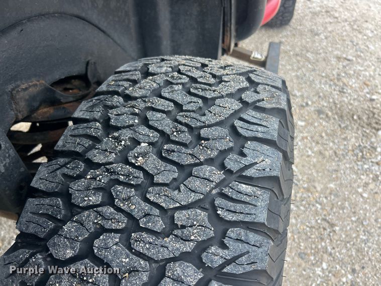 image for item ET6846 2005 Jeep Wrangler Sport SUV