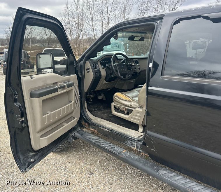 image for item ET6847 2008 Ford F250 XLT Super Duty Crew Cab pickup truck