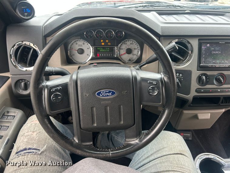 image for item ET6847 2008 Ford F250 XLT Super Duty Crew Cab pickup truck