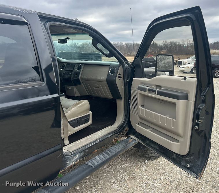 image for item ET6847 2008 Ford F250 XLT Super Duty Crew Cab pickup truck