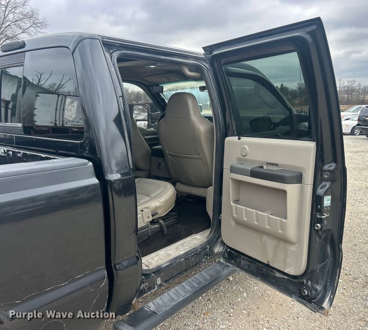 image for item ET6847 2008 Ford F250 XLT Super Duty Crew Cab pickup truck