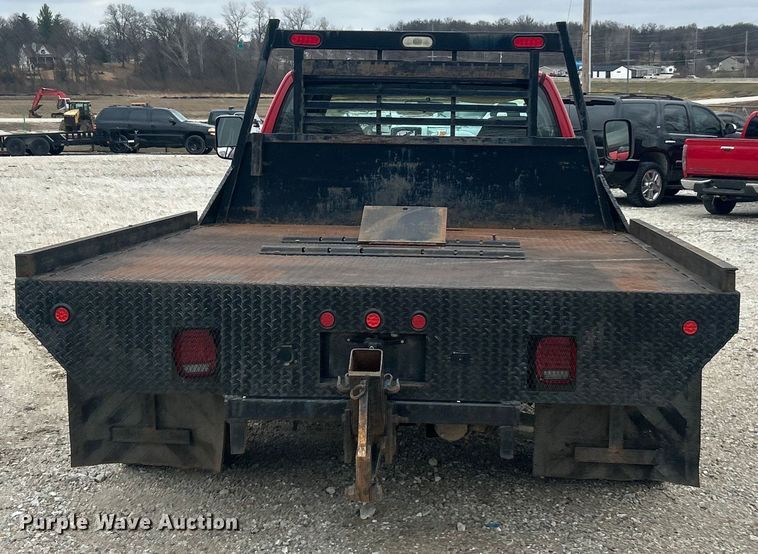 image for item ET6850 2000 Dodge Ram 3500 Ext. Cab flatbed pickup truck