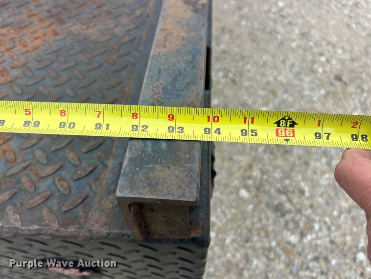 image for item ET6850 2000 Dodge Ram 3500 Ext. Cab flatbed pickup truck