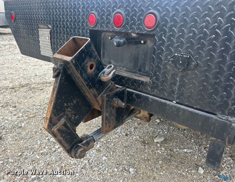 image for item ET6850 2000 Dodge Ram 3500 Ext. Cab flatbed pickup truck