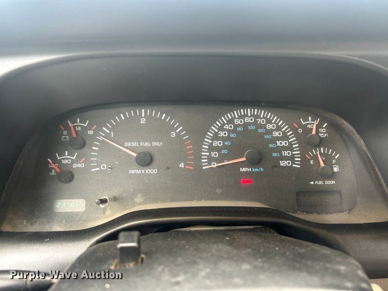 image for item ET6850 2000 Dodge Ram 3500 Ext. Cab flatbed pickup truck