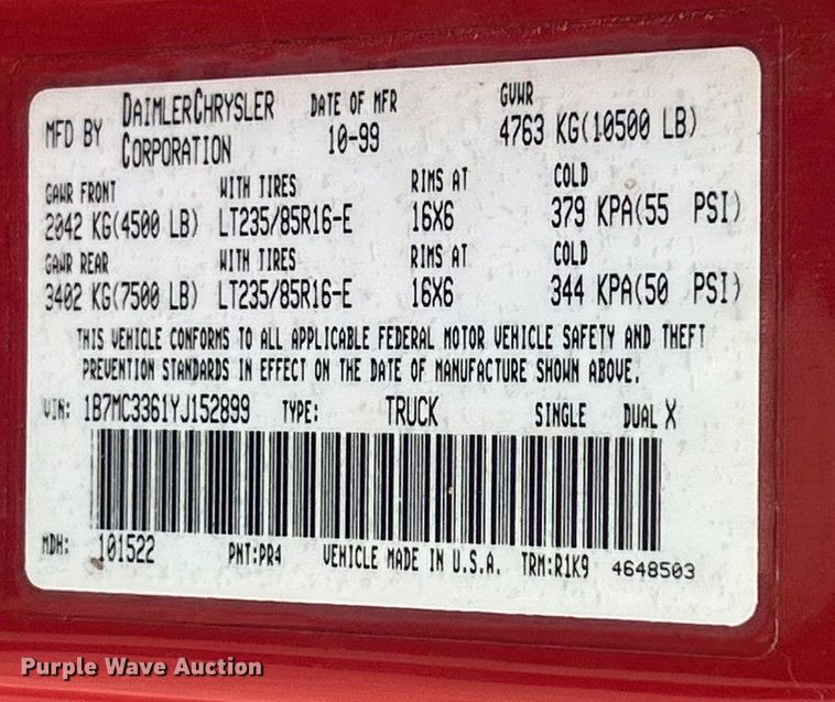 image for item ET6850 2000 Dodge Ram 3500 Ext. Cab flatbed pickup truck