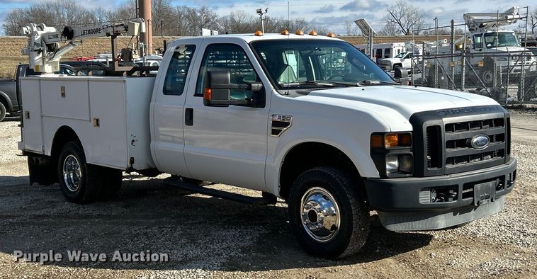 image for item ET6851 2009 Ford  F350 Super Duty  Ext. Cab utility bed pickup truck
