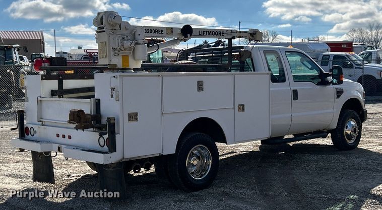 image for item ET6851 2009 Ford  F350 Super Duty  Ext. Cab utility bed pickup truck