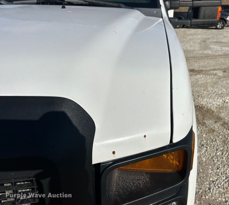 image for item ET6851 2009 Ford  F350 Super Duty  Ext. Cab utility bed pickup truck